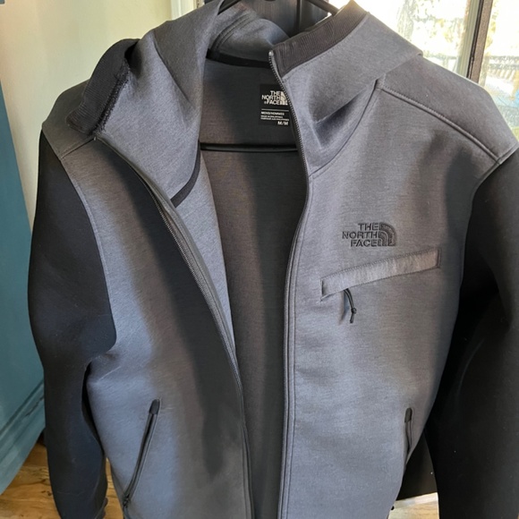 The North Face Men’s medium jacket - Picture 4 of 4